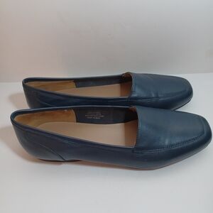 Array Chic Navy Leather Loafers for Women Pre-owned 11M